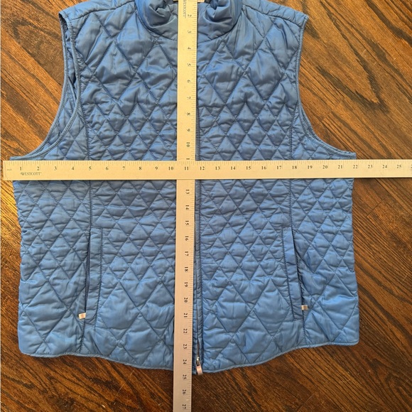 Talbots Quilted Shirttail Vest in a Vibrant Sapphire Blue - Picture 7 of 7